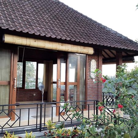 Embang Homestay 시데멘 외부 사진