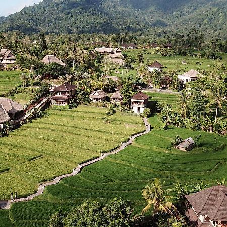 Embang Homestay 시데멘 외부 사진