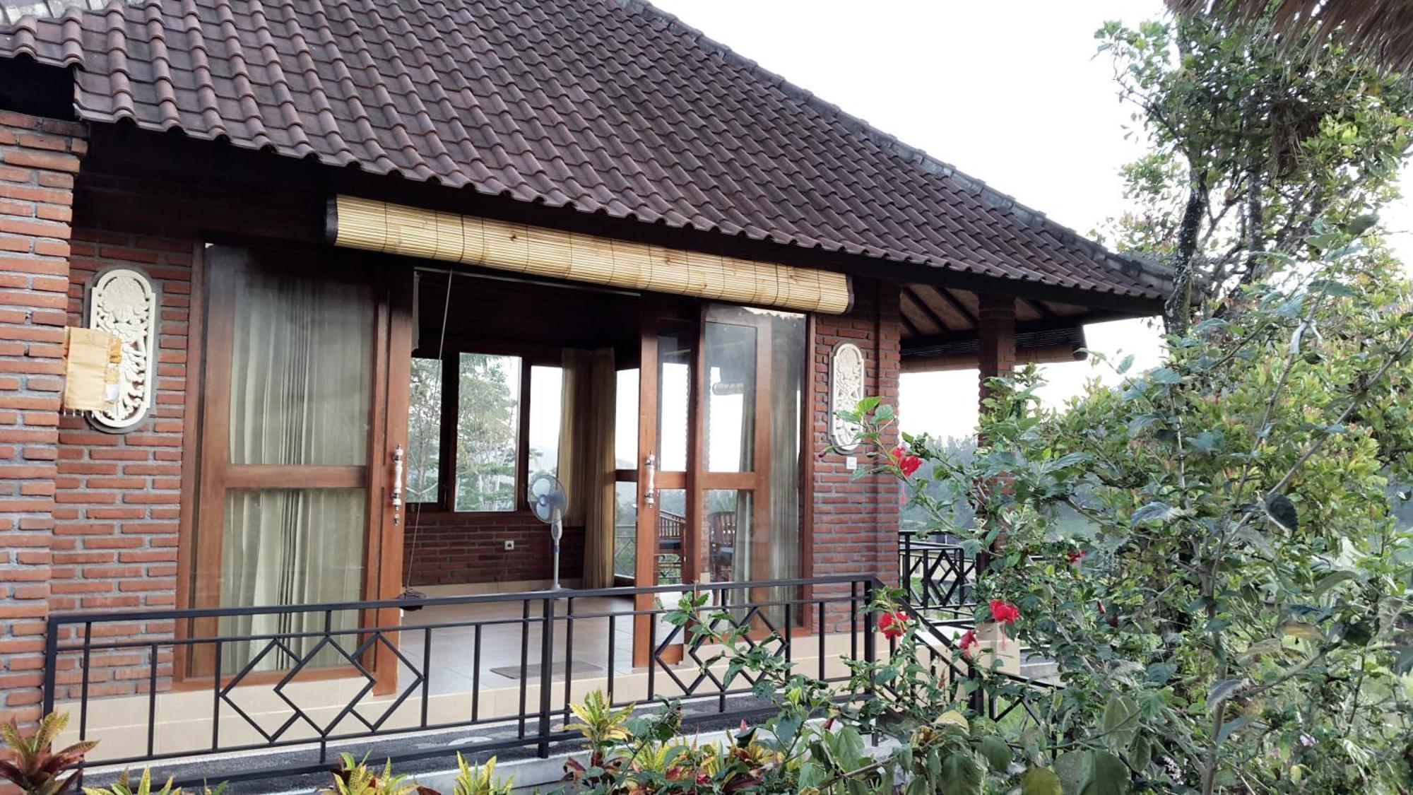 Embang Homestay 시데멘 외부 사진
