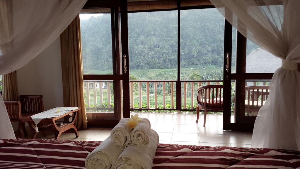 Embang Homestay 시데멘 외부 사진
