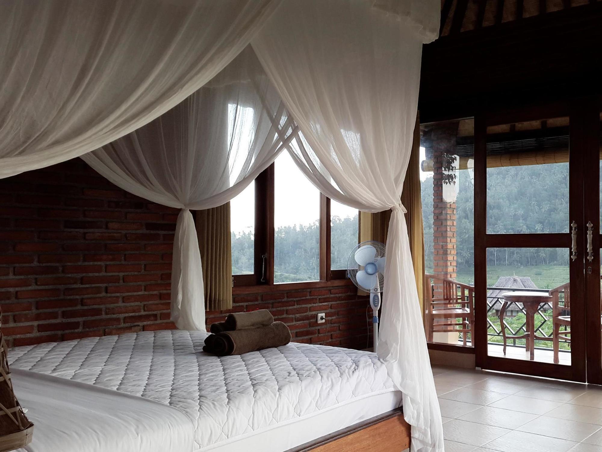 Embang Homestay 시데멘 외부 사진