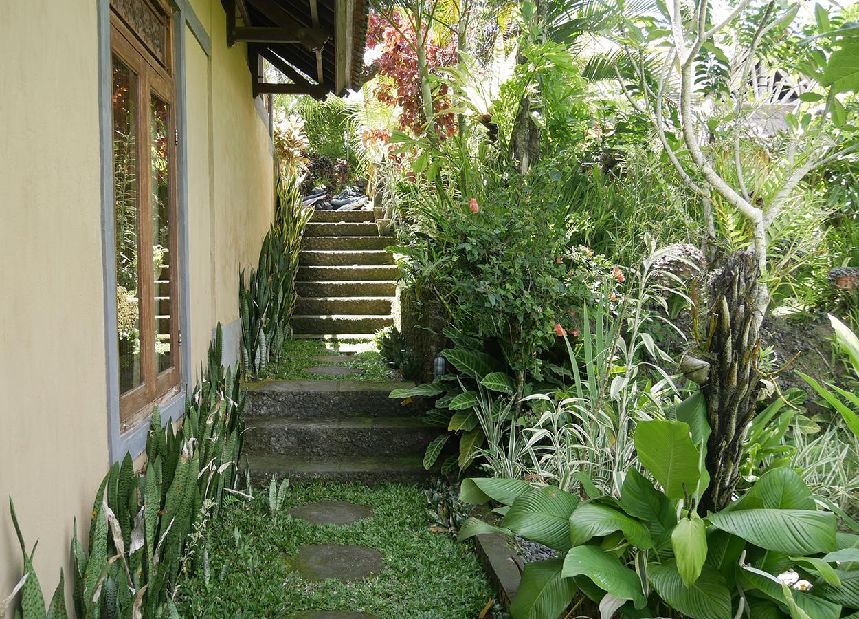 Embang Homestay 시데멘 외부 사진