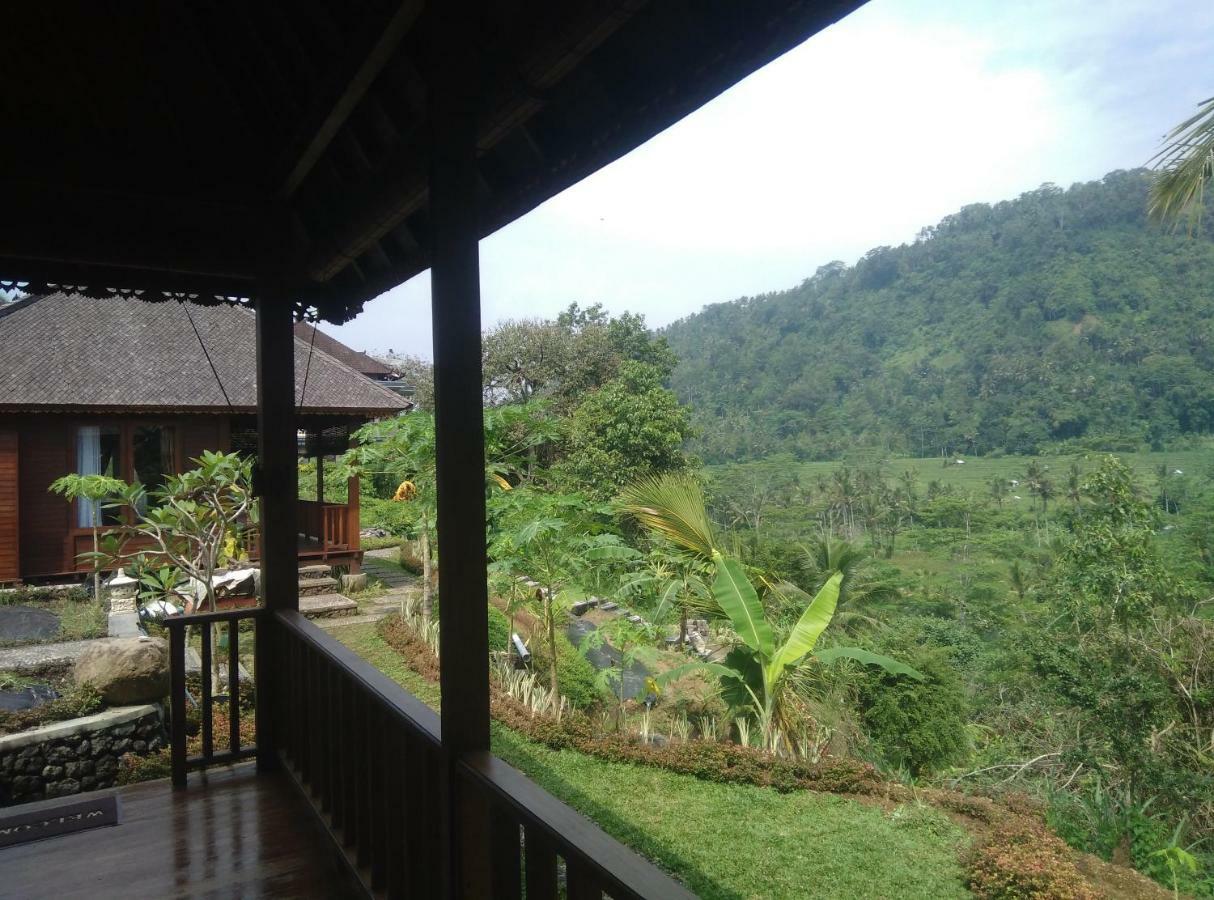 Embang Homestay 시데멘 외부 사진